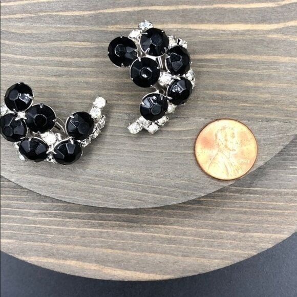 Stunning Vintage Clip On Earrings - Picture 4 of 5